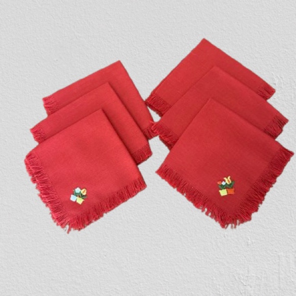 Red Fringed Napkins with Gift Embroidery